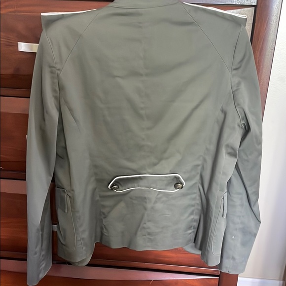 Light Olive Green Military Style Blazer with Stand-Up Collar and Epaulettes - Picture 2 of 6